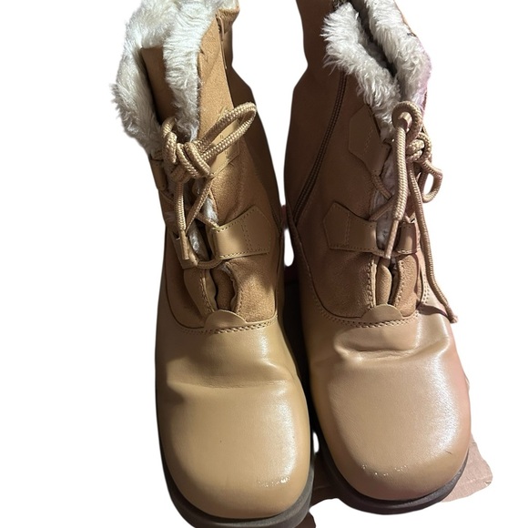 Women's Tan Fur Lined Winter Boots - Picture 3 of 6